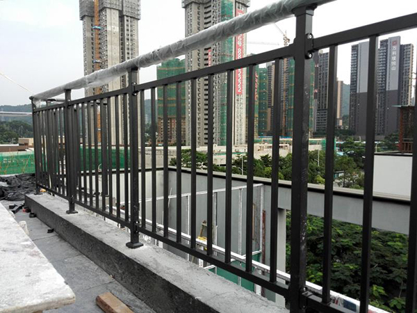 最適合做陽臺護欄的三大材質! 最適合做陽臺護欄的三大材質!