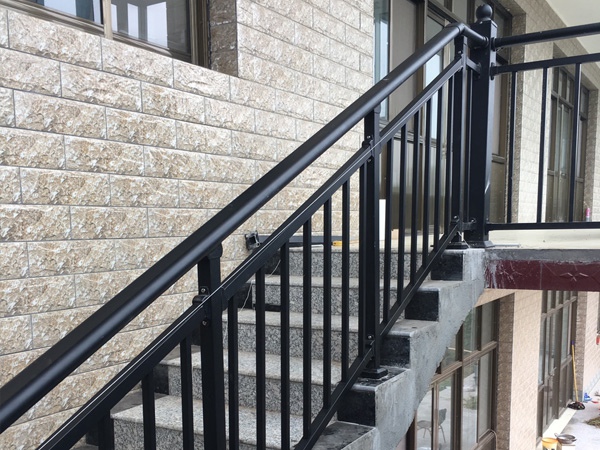 別墅樓梯護(hù)欄