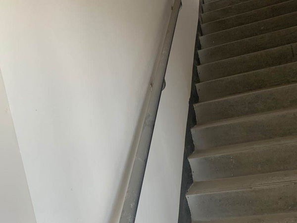 醫(yī)院靠墻樓梯扶手圖片