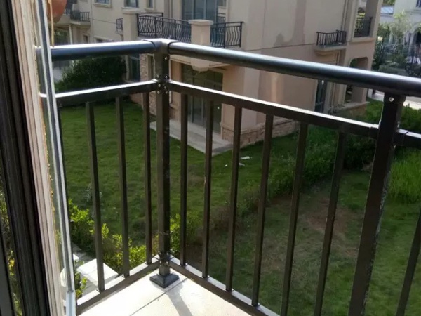 陽(yáng)臺(tái)護(hù)欄安裝指南 陽(yáng)臺(tái)護(hù)欄安裝指南