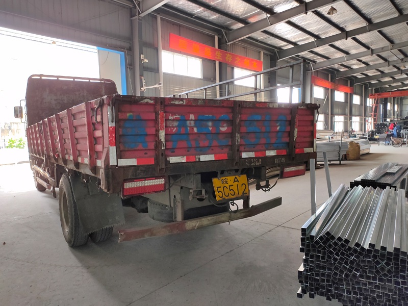 金用護欄2020年8月22日鋁合金護窗欄桿發貨! 金用護欄2020年8月22日鋁合金護窗欄桿發貨!