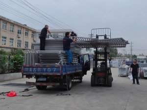 金用護欄2020年9月24日鋅鋼百葉窗發貨！