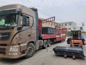 金用護欄2020年9月25日鋅鋼百葉窗發貨！