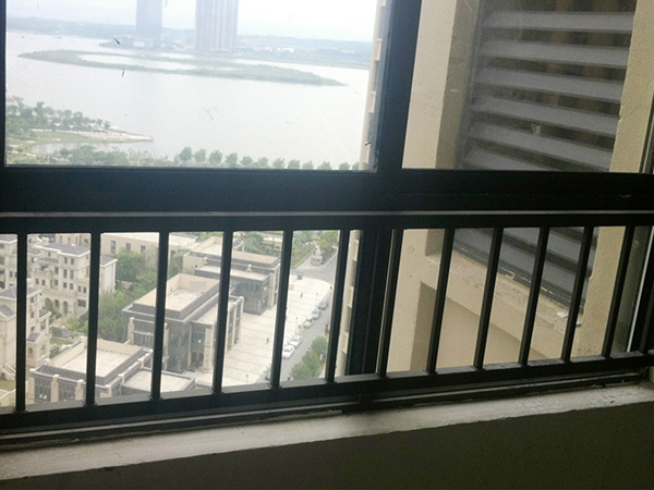 批量采購定制護窗欄桿,從它們中選擇就對了! 批量采購定制護窗欄桿,從它們中選擇就對了!