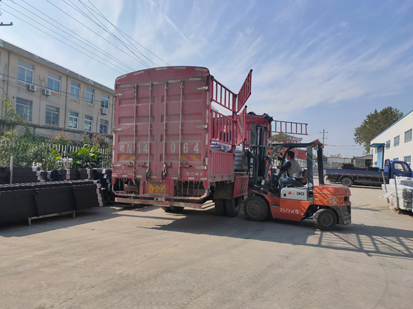 金用護欄2020年10月19日鋅鋼陽臺欄桿發貨! 金用護欄2020年10月19日鋅鋼陽臺欄桿發貨!