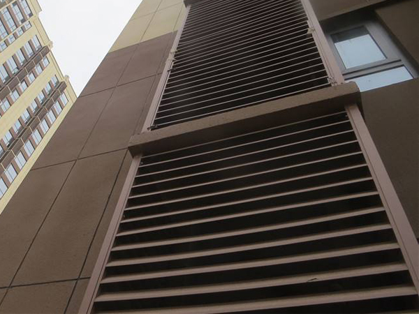 百葉窗是用鋅鋼的好還是鋁合金的好？