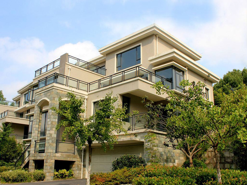 黃山鴻威東方麗景別墅樓梯扶手、陽(yáng)臺(tái)玻璃護(hù)欄定制