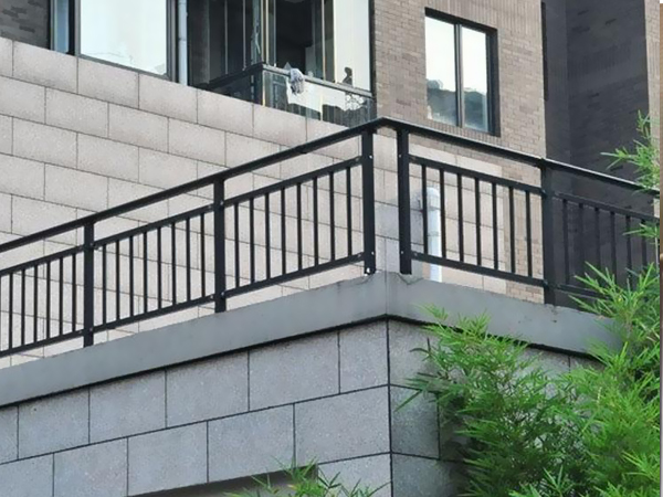 護(hù)欄款式 護(hù)欄款式