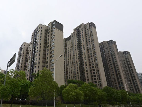 無錫朗詩太湖綠郡花園小區(qū)陽臺(tái)護(hù)欄、樓梯扶手定制 無錫朗詩太湖綠郡花園小區(qū)陽臺(tái)護(hù)欄、樓梯扶手定制