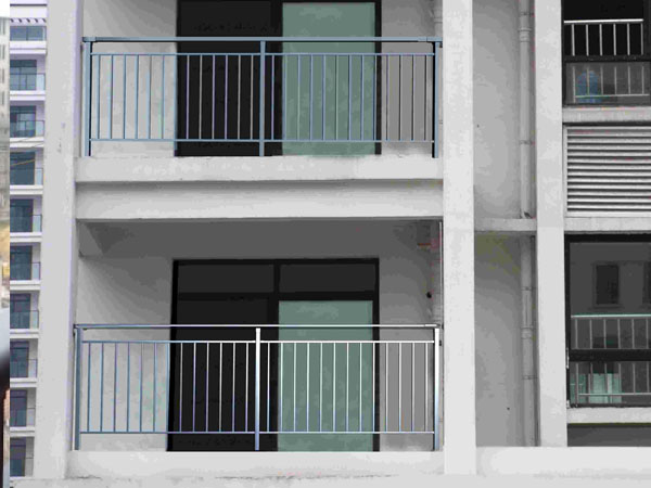 為什么大家選擇鋅鋼護欄？