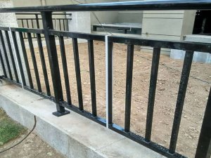 鋅鋼護欄使用壽命