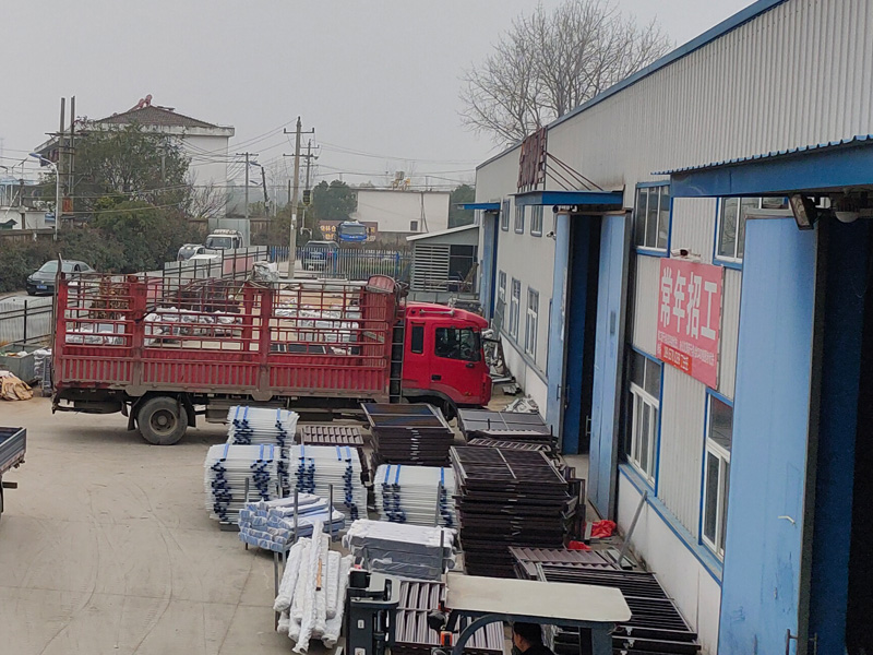 金用護欄2020年12月10日鋅鋼百葉窗發(fā)貨! 金用護欄2020年12月10日鋅鋼百葉窗發(fā)貨!