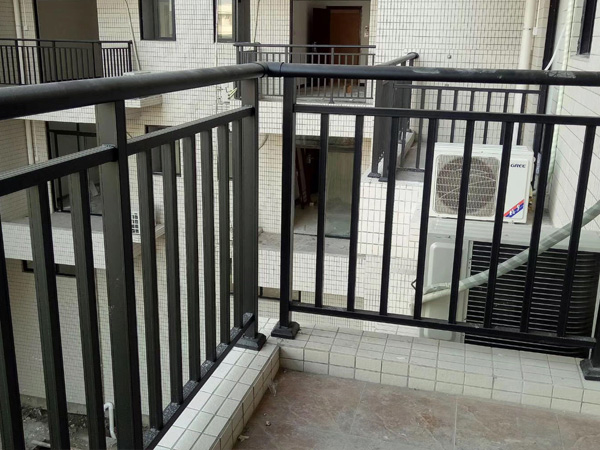 鋅鋼護欄一般多高才合適？