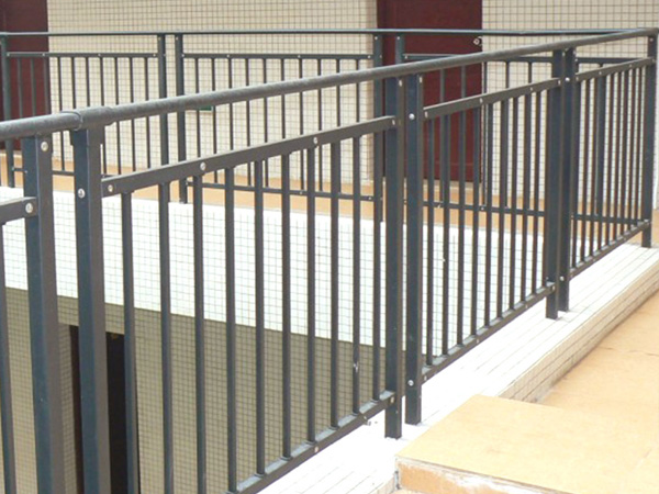 鋅鋼護(hù)欄一般多少錢? 鋅鋼護(hù)欄一般多少錢?