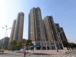 鎮(zhèn)江新城尚上城小區(qū)陽臺(tái)護(hù)欄、樓梯扶手定制