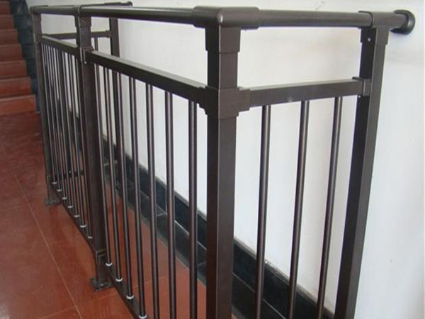 鋅鋼護欄行業(yè)的現狀分析 鋅鋼護欄行業(yè)的現狀分析