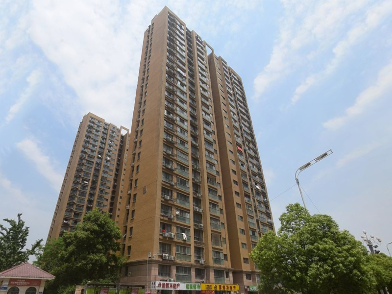 合肥鴻輝苑小區空調護欄、樓梯扶手定制