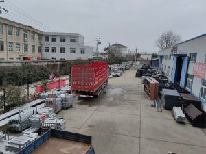 金用護欄2021年2月28日上午鋅鋼百葉窗發(fā)貨！