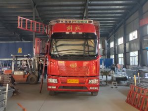 金用護欄2021年3月25日鋅鋼連廊欄桿發貨！