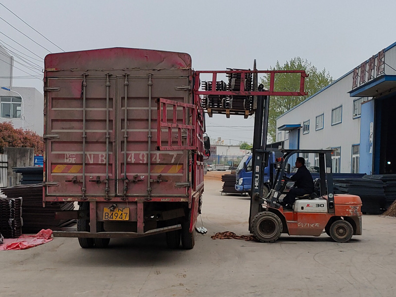 金用護欄2021年4月7日鋅鋼空調欄桿發貨！