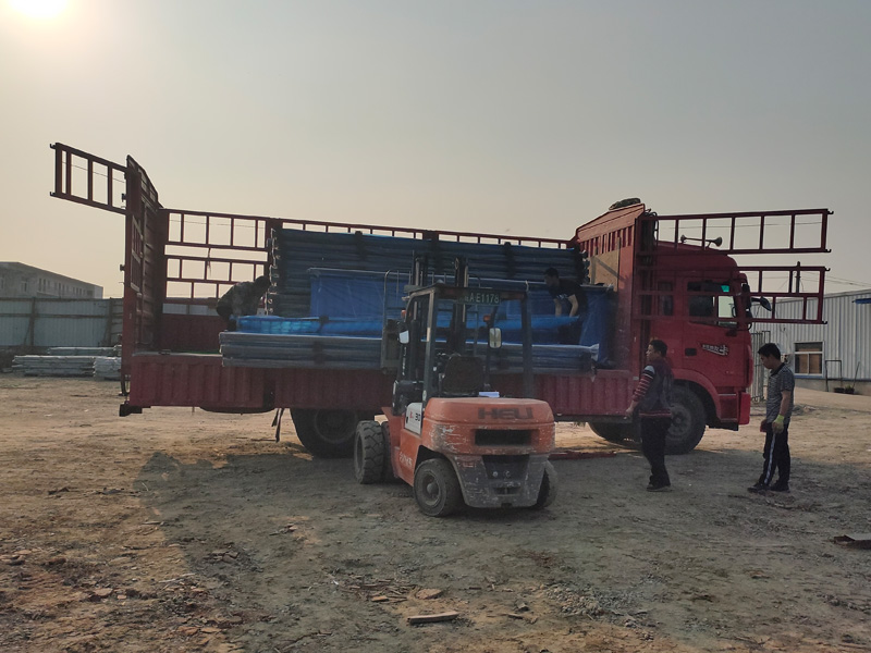 金用護(hù)欄2021年4月15日鋅鋼陽(yáng)臺(tái)護(hù)欄發(fā)貨! 金用護(hù)欄2021年4月15日鋅鋼陽(yáng)臺(tái)護(hù)欄發(fā)貨!