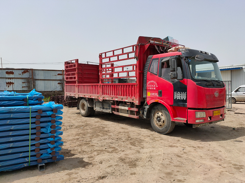 金用護欄2021年4月29日鋅鋼連廊護欄發貨! 金用護欄2021年4月29日鋅鋼連廊護欄發貨!