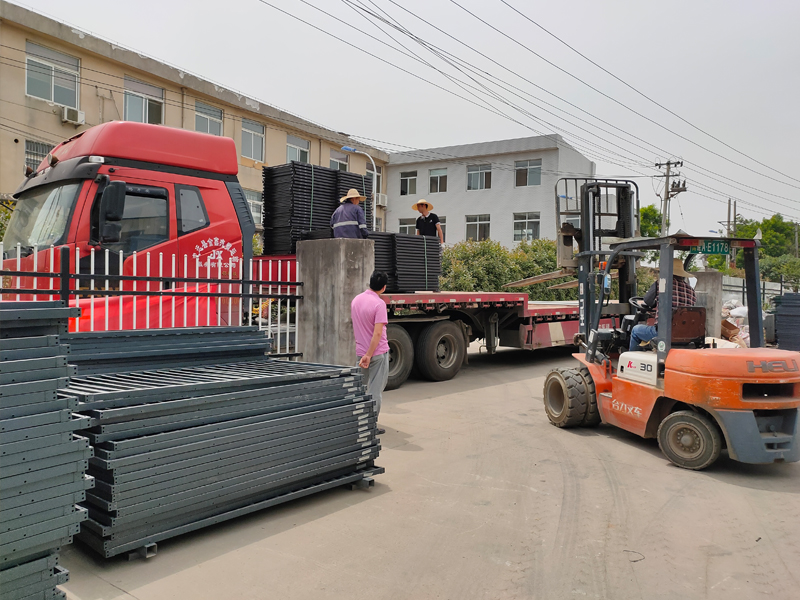 金用護(hù)欄2021年5月7日鋅鋼飄窗護(hù)欄發(fā)貨! 金用護(hù)欄2021年5月7日鋅鋼飄窗護(hù)欄發(fā)貨!