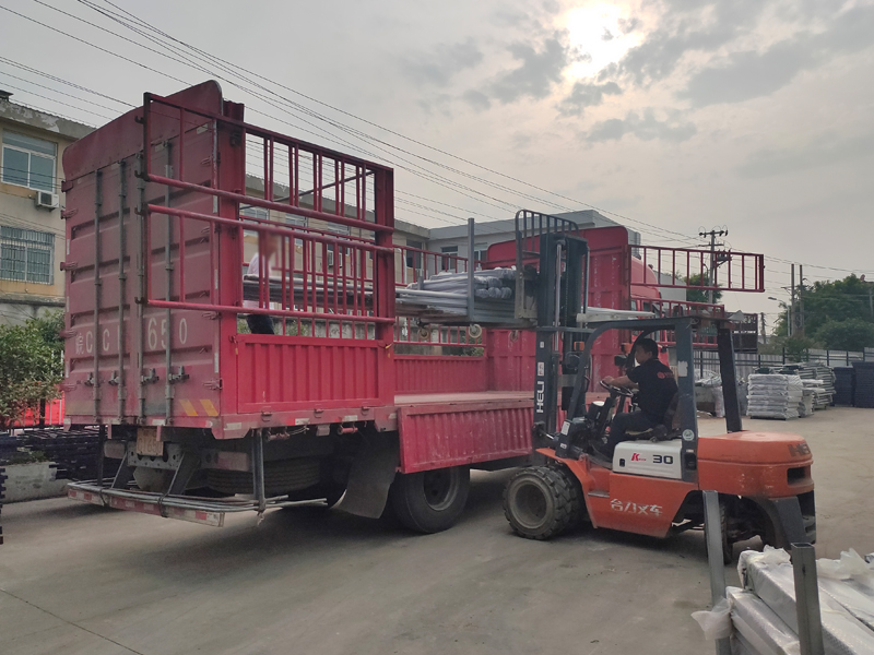 金用護(hù)欄2021年5月20日鋅鋼陽臺護(hù)欄發(fā)貨! 金用護(hù)欄2021年5月20日鋅鋼陽臺護(hù)欄發(fā)貨!