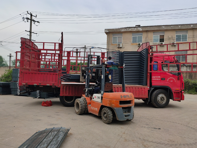 金用護欄2021年5月31日通風百葉窗發貨！