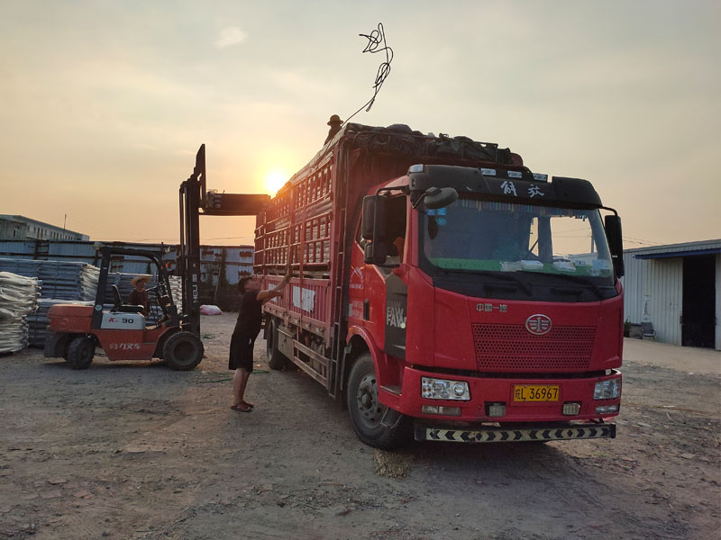 金用護(hù)欄2021年7月31日鋅鋼陽臺護(hù)欄發(fā)貨！