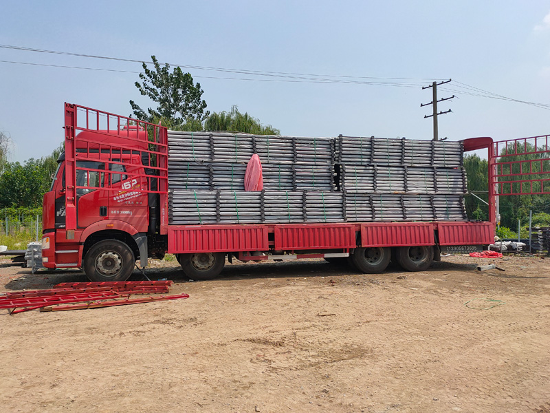 金用護欄2021年8月21日鋅鋼連廊欄桿發貨！