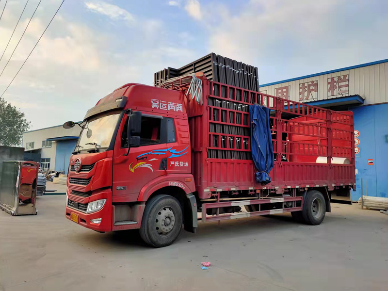 金用護(hù)欄2021年9月9日鋅鋼百葉窗發(fā)貨！