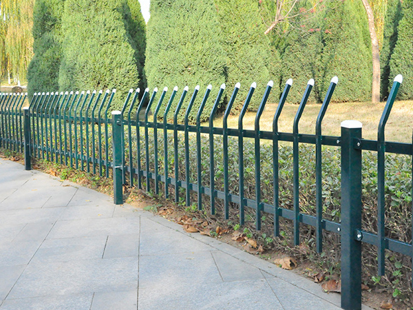 綠化護(hù)欄多少線一米? 綠化護(hù)欄多少線一米?