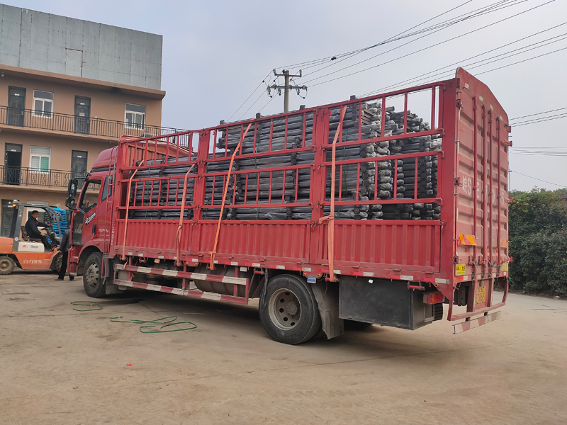 金用護欄2021年10月22日鋅鋼連廊護欄發貨！