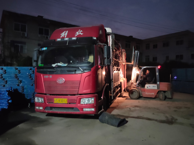 金用護(hù)欄2021年10月22日鋅鋼連廊欄桿發(fā)貨! 金用護(hù)欄2021年10月22日鋅鋼連廊欄桿發(fā)貨!