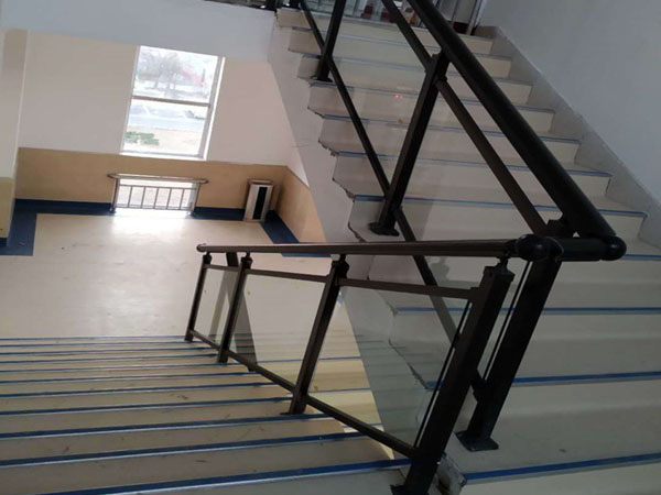 樓梯護(hù)欄圖片大全 樓梯護(hù)欄圖片大全