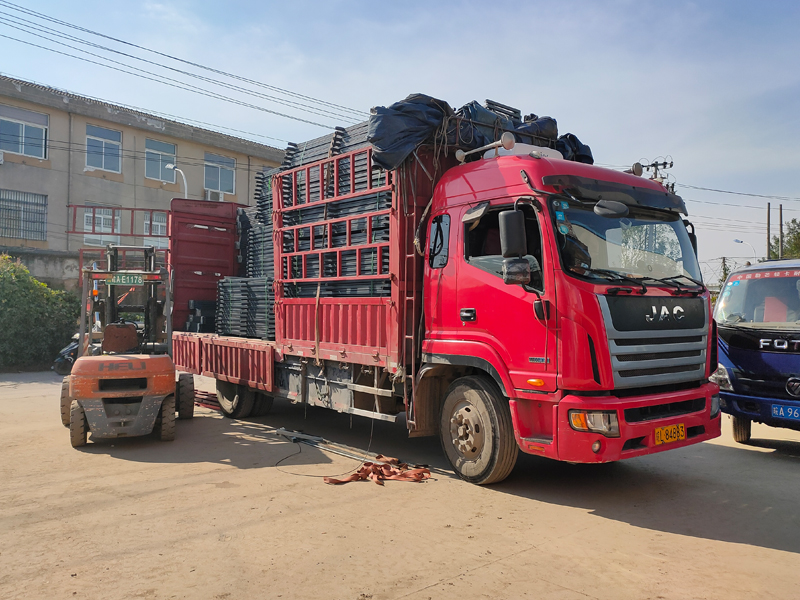 金用護欄2021年11月16日鋅鋼空調(diào)護欄發(fā)貨！