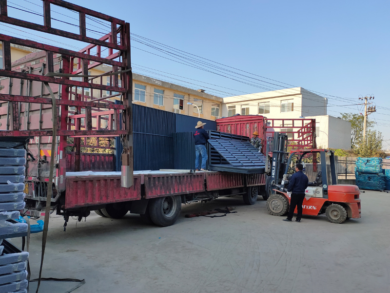 金用護(hù)欄2021年11月24日鋅鋼百葉窗發(fā)貨! 金用護(hù)欄2021年11月24日鋅鋼百葉窗發(fā)貨!