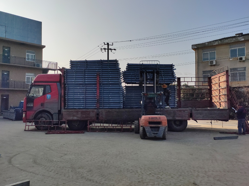 金用護欄2021年11月30日鋁合金玻璃欄桿發(fā)貨！