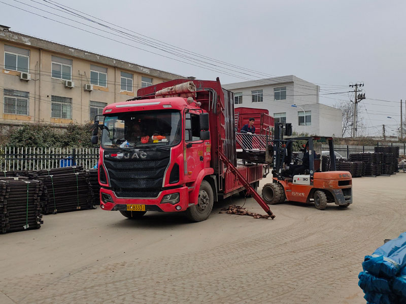 金用護欄2022年2月28日鋅鋼百葉窗裝車發貨！