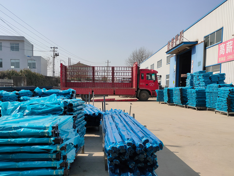 金用護欄2022年3月7日鋅鋼陽臺欄桿裝車發貨! 金用護欄2022年3月7日鋅鋼陽臺欄桿裝車發貨!