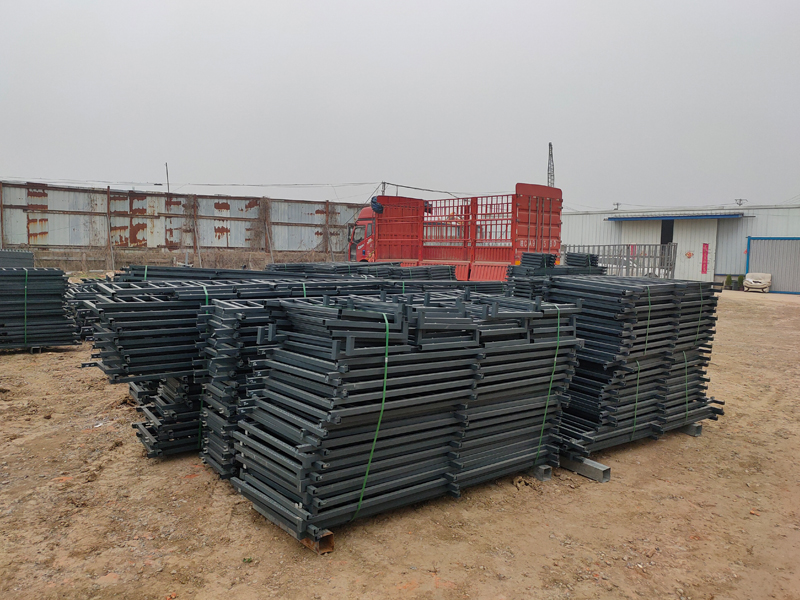 金用護欄2022年3月15日鋅鋼護窗欄桿裝車發貨！