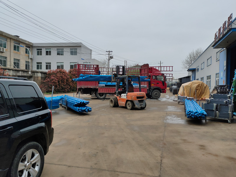 金用護欄2022年4月2日鋅鋼組裝欄桿裝車發貨! 金用護欄2022年4月2日鋅鋼組裝欄桿裝車發貨!