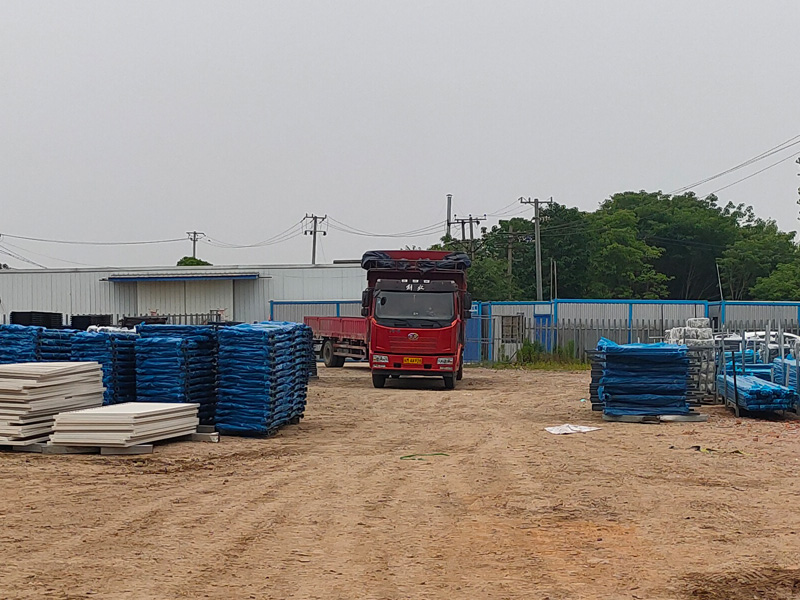 金用護(hù)欄2022年6月1日鋅鋼百葉窗裝車發(fā)貨! 金用護(hù)欄2022年6月1日鋅鋼百葉窗裝車發(fā)貨!