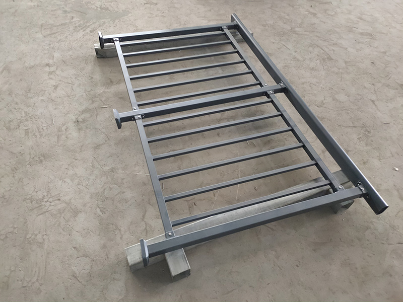 陽臺(tái)欄桿工程定制采購價(jià)格多少？