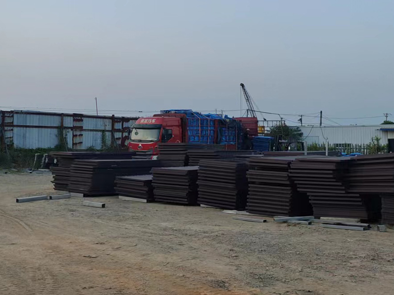 金用護(hù)欄2022年9月30日鋅鋼陽(yáng)臺(tái)護(hù)欄裝車(chē)發(fā)貨！