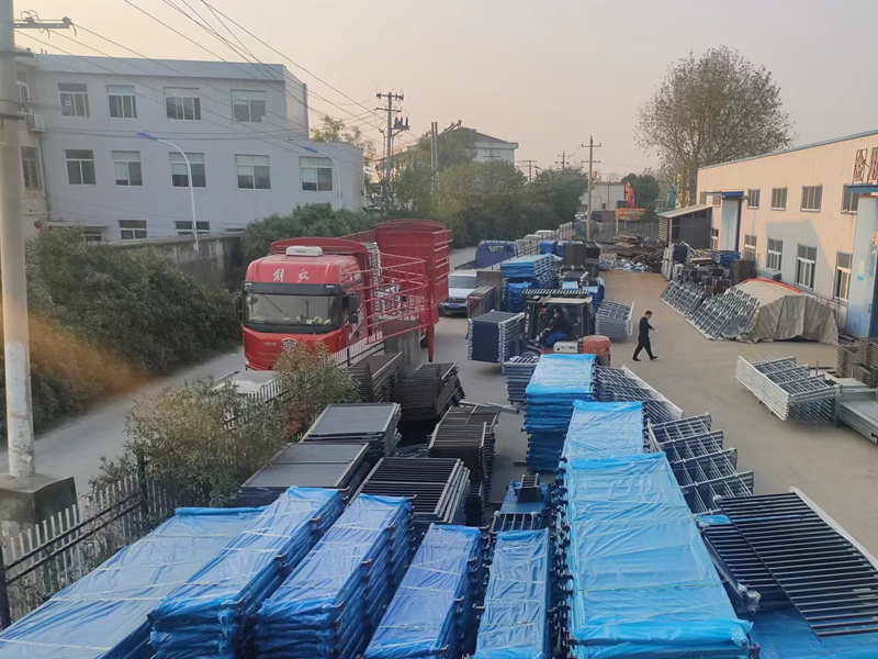 金用護(hù)欄2022年11月12日鋅鋼飄窗欄桿裝車發(fā)貨! 金用護(hù)欄2022年11月12日鋅鋼飄窗欄桿裝車發(fā)貨!