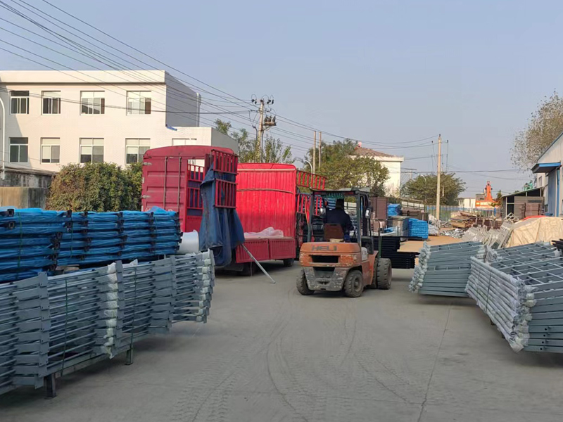 金用護(hù)欄2022年11月14日鋅鋼護(hù)窗欄桿裝車(chē)發(fā)貨! 金用護(hù)欄2022年11月14日鋅鋼護(hù)窗欄桿裝車(chē)發(fā)貨!
