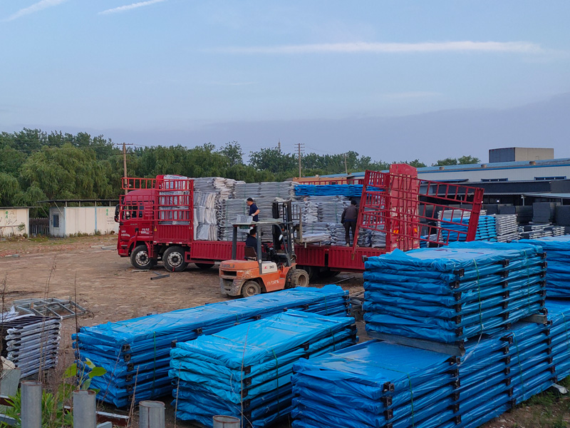 2023年5月22日鋅鋼陽臺欄桿裝車發貨！