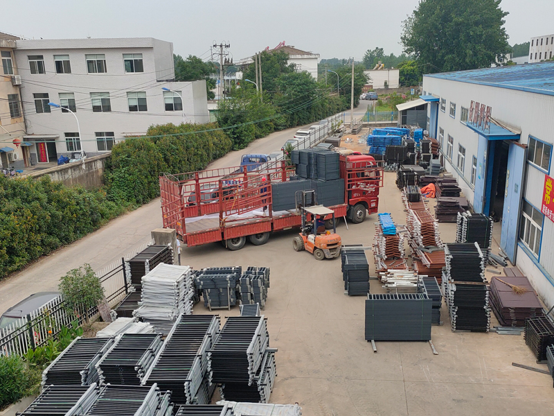 2023年6月17日鋅鋼飄窗欄桿裝車發貨！